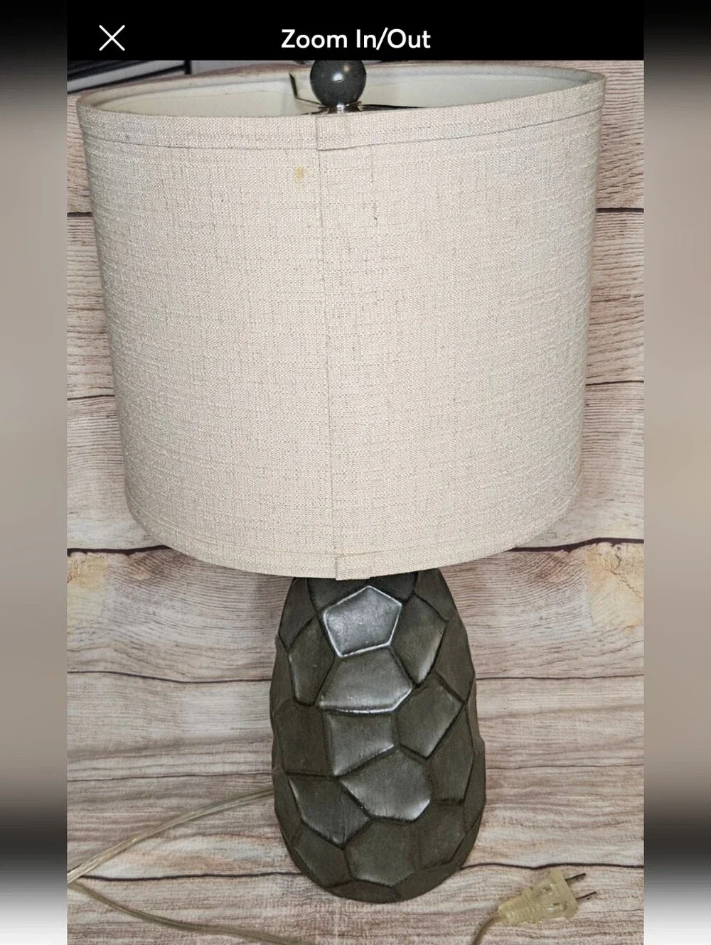 Honeycomb decorative table lamp
